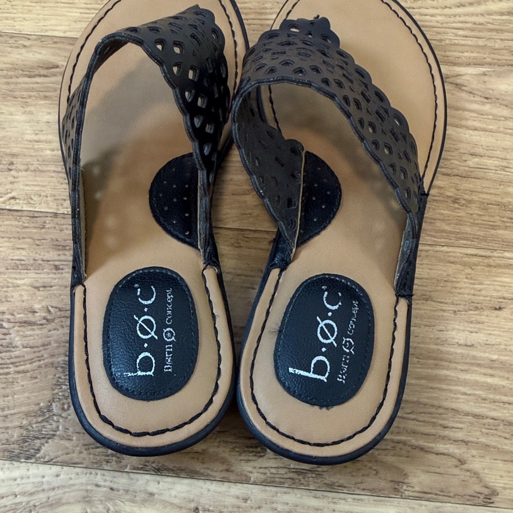 Sandals - Picture 2 of 4